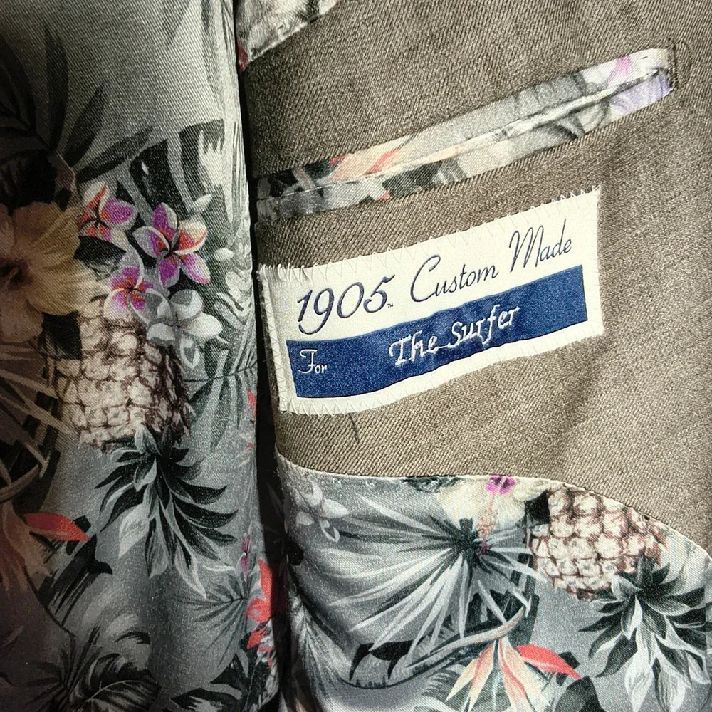 Jos A Bank 1905 Custom Made Blazer Gray Tropical Floral Lining Sport Coat Mens